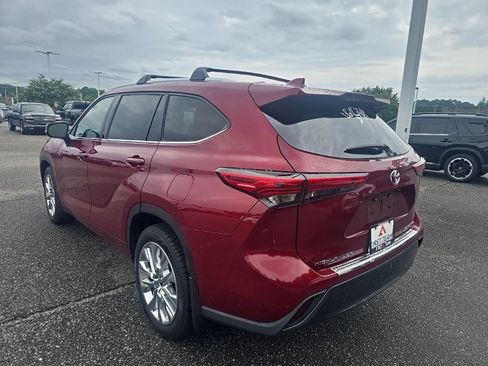 Used 2021 Toyota Highlander Limited AWD/4WD image 7