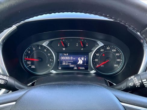 Used 2020 Chevrolet Equinox LT FWD image 25