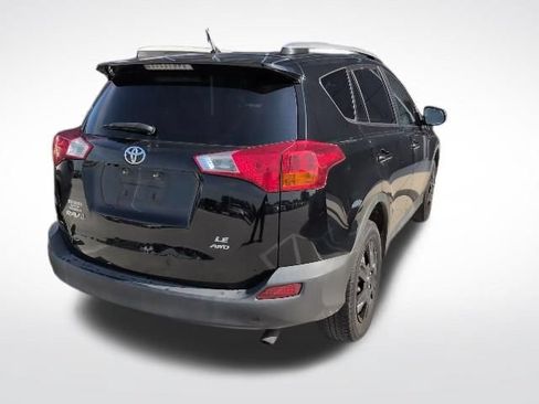 Used 2015 Toyota RAV4 LE AWD/4WD image 9