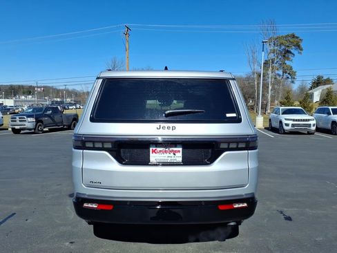 New 2026 Jeep Grand Wagoneer Limited AWD/4WD image 4