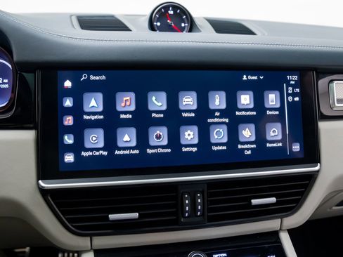 Certified 2023 Porsche Cayenne S image 24