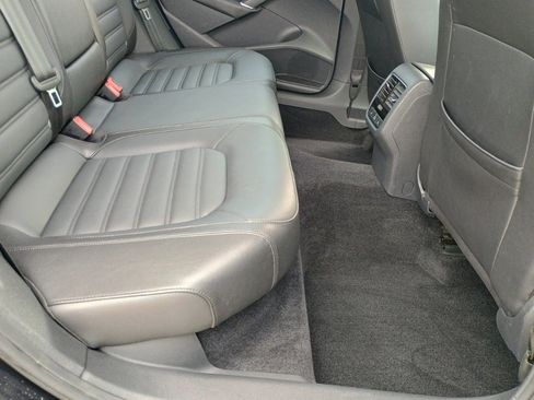 Used 2018 Volkswagen Passat 2.0T SEL Premium image 20