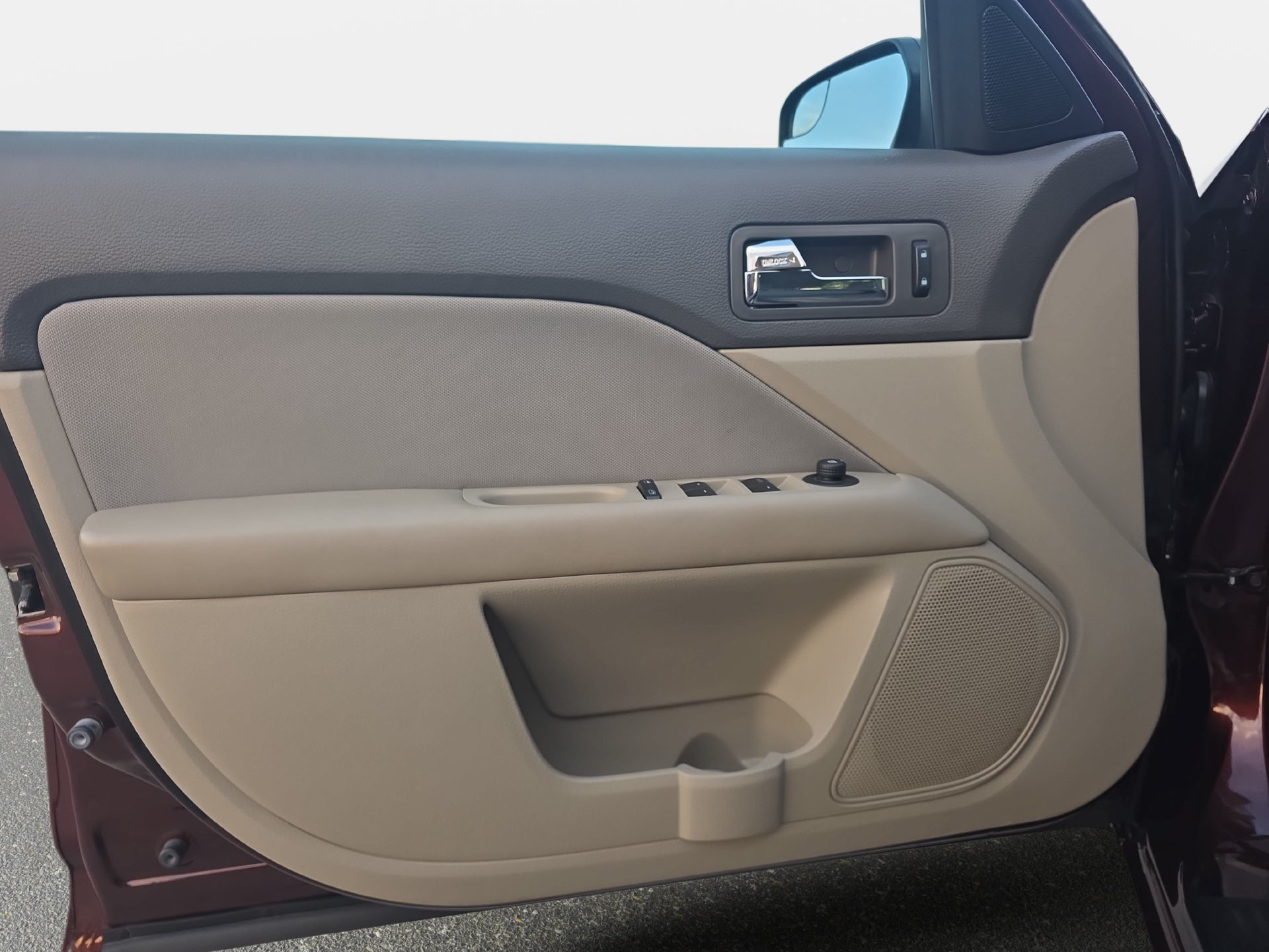 Used 2012 Ford Fusion SE FWD image 23