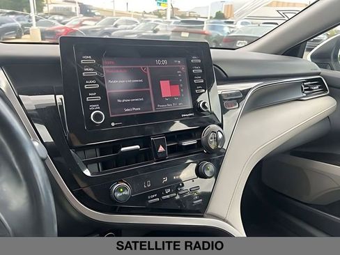Used 2021 Toyota Camry SE FWD image 24
