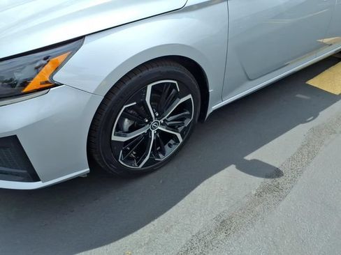Used 2024 Nissan Altima 2.5 SR FWD image 4