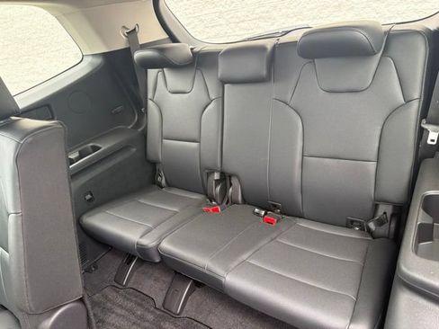 Used 2024 Kia Telluride EX AWD/4WD image 10