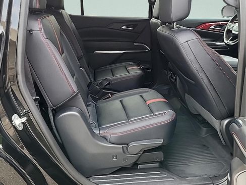 Used 2025 Chevrolet Traverse RS w/ LPO, Floor Liner Package AWD/4WD image 12