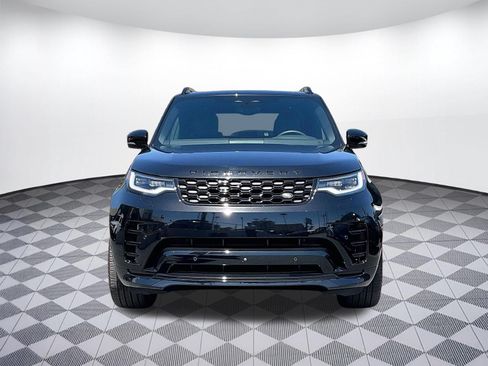 Used 2024 Land Rover Discovery Dynamic SE AWD/4WD image 3