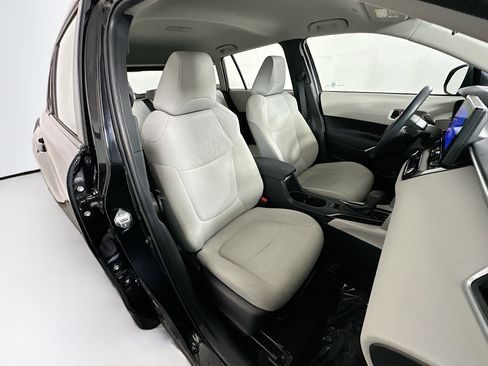 Used 2023 Toyota Corolla Cross L image 27