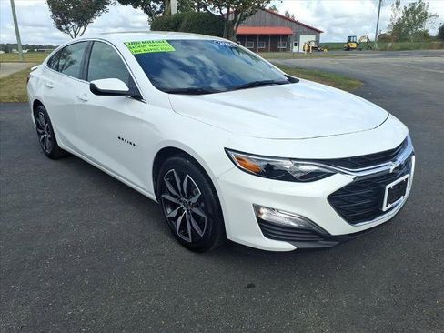 Used 2024 Chevrolet Malibu RS w/ LPO, Floor Liner Package image 3