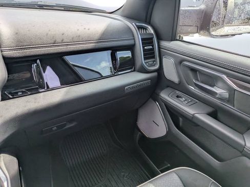 Used 2025 RAM 1500 Laramie w/ Night Edition AWD/4WD image 16
