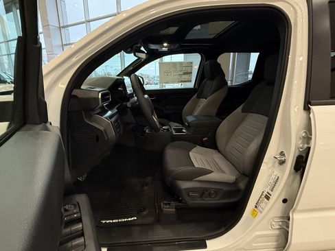 New 2025 Toyota Tacoma TRD Sport w/ TRD Sport Upgrade Package image 10