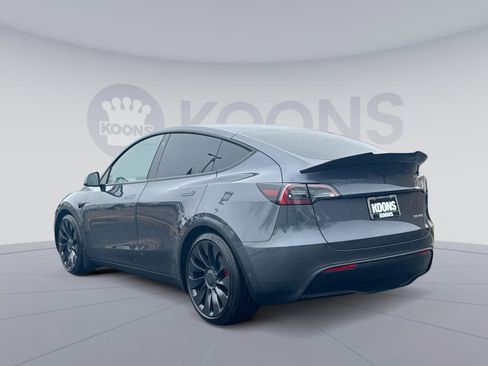 Used 2023 Tesla Model Y Performance image 4