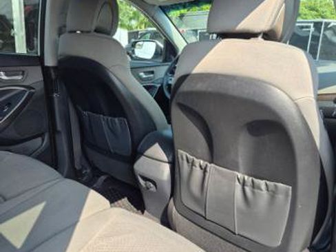 Used 2017 Hyundai Santa Fe Sport FWD image 14