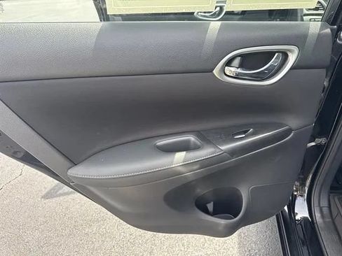 Used 2018 Nissan Sentra SV FWD image 13