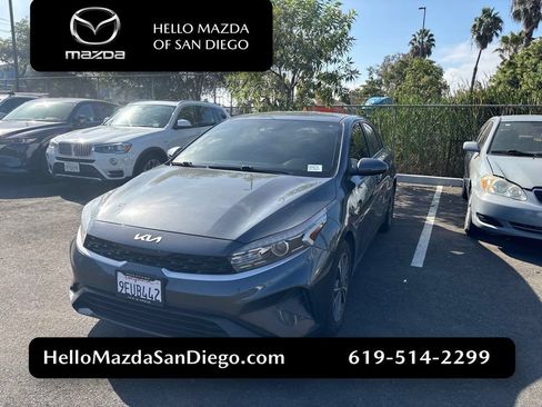 Used 2023 Kia Forte LXS w/ LXS Technology Package FWD image 1