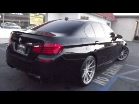 Used 2013 BMW M5 RWD image 17