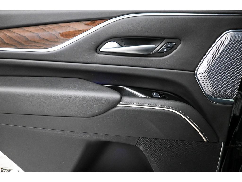 Certified 2024 Cadillac Escalade Sport Platinum w/ LPO, ONYX Package AWD/4WD image 29