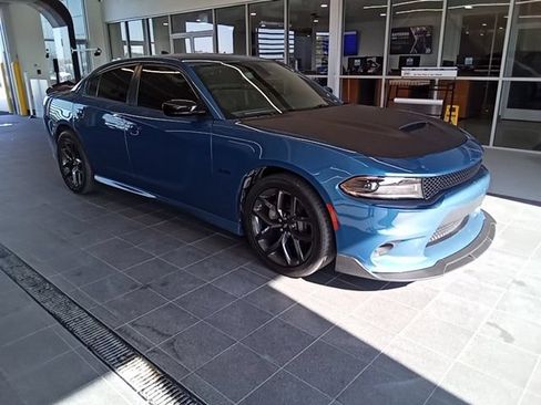 Used 2023 Dodge Charger R/T w/ Plus Group RWD image 2