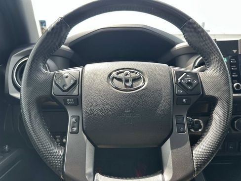 Used 2022 Toyota Tacoma TRD Sport w/ TRD Premium Sport Package AWD/4WD image 20