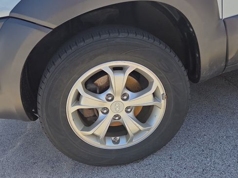 Used 2009 Hyundai Tucson SE AWD/4WD image 6