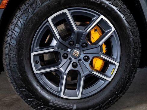 Used 2022 Rivian R1T Launch Edition image 10