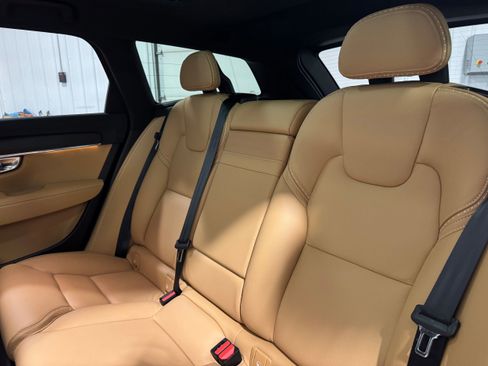 Used 2018 Volvo V90 T6 Cross Country w/ Convenience Package image 29