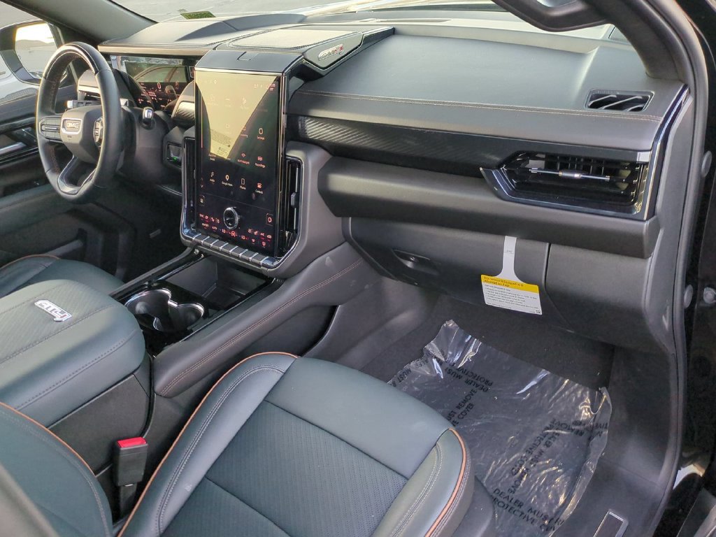 Certified 2026 GMC Yukon XL AT4 w/ AT4 Premium Plus Package AWD/4WD image 38