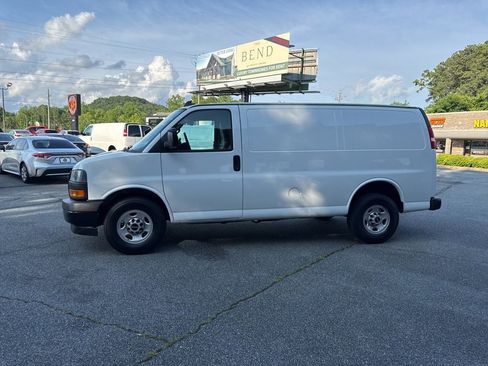 Used 2018 GMC Savana 2500 w/ Communications Package image 13