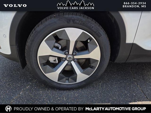 Certified 2026 Volvo XC40 B5 Plus w/ Protection Package Premier AWD/4WD image 27