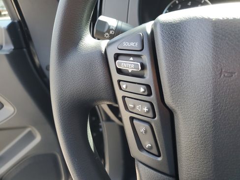 Certified 2025 Nissan Frontier S image 22