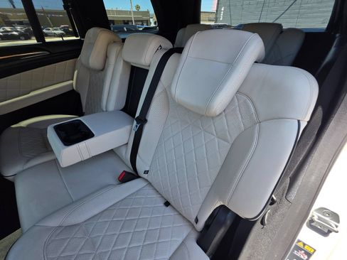 Used 2015 Mercedes-Benz GL 450 4MATIC w/ Parking Assist Package image 20
