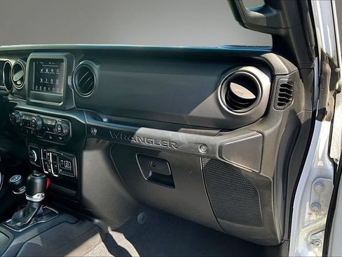 Used 2022 Jeep Wrangler Unlimited Sport AWD/4WD image 25