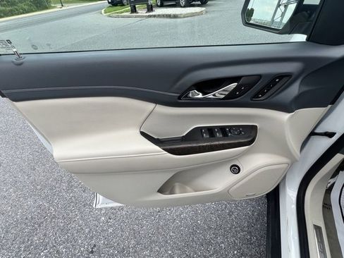 Certified 2023 GMC Acadia Denali w/ Denali Technology Package image 27