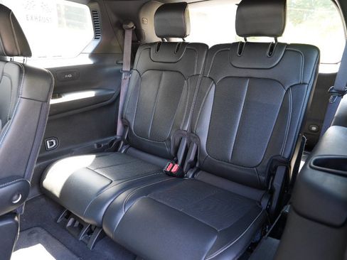 Used 2024 Jeep Grand Cherokee L Limited w/ Luxury Tech Group II AWD/4WD image 21