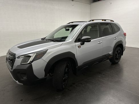 Used 2025 Subaru Forester Wilderness w/ Convenience Package AWD/4WD image 4