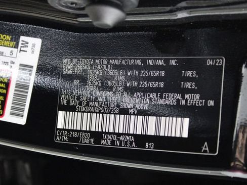 Used 2023 Toyota Highlander XLE FWD image 37