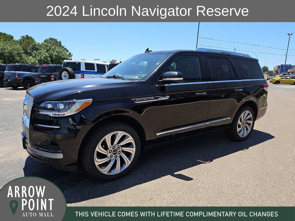 Used 2024 Lincoln Navigator Reserve AWD/4WD image 5