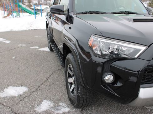 Used 2019 Toyota 4Runner TRD Off-Road image 44