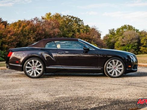 Used 2015 Bentley Continental GT image 31