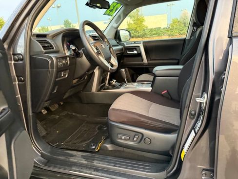 Used 2023 Toyota 4Runner SR5 AWD/4WD image 17