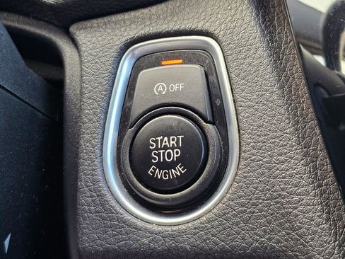 Used 2018 BMW 320i xDrive Sedan w/ Convenience Package image 36