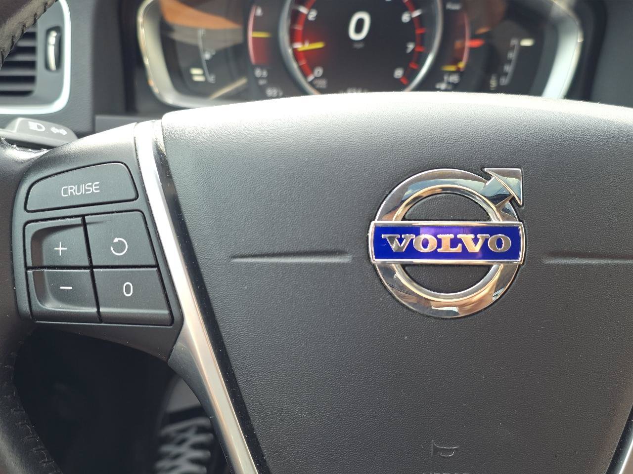 Used 2017 Volvo S60 T5 Inscription AWD/4WD image 33