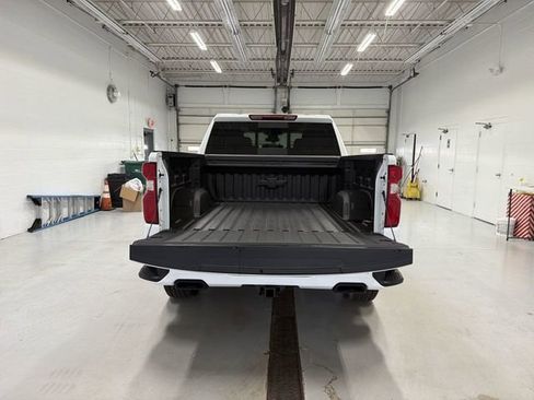 New 2026 Chevrolet Silverado 1500 RST w/ Redline Edition AWD/4WD image 15
