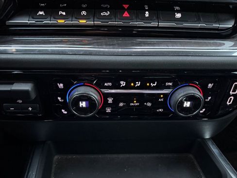 Used 2024 Chevrolet Silverado 1500 LTZ w/ LTZ Convenience Package II image 17