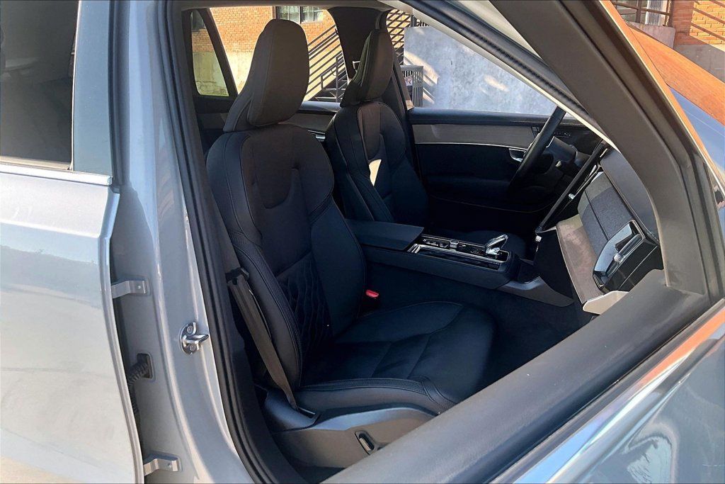 Certified 2026 Volvo XC90 B6 Plus AWD/4WD image 10