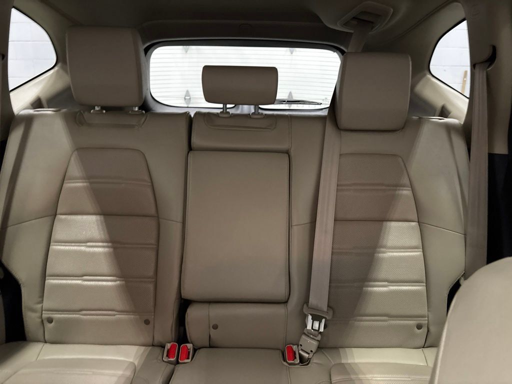 Used 2018 Honda CR-V Touring image 27