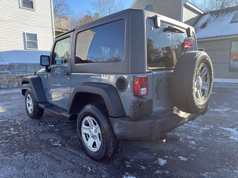 Used 2015 Jeep Wrangler Sport image 5