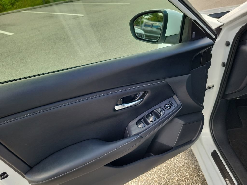 Certified 2024 Nissan Sentra SV FWD image 18
