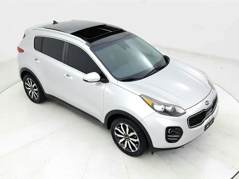Used 2017 Kia Sportage EX w/ EX Technology Package image 19